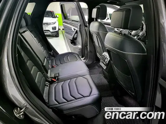 Volkswagen Touareg 2024 — Photo 29/50