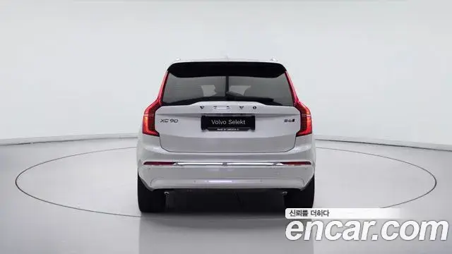 Volvo XC90 2022 — Фото 2/20