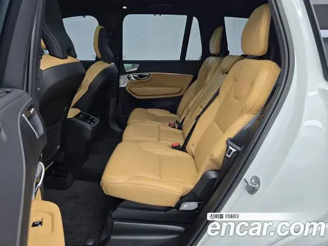 Volvo XC90 2022 — Фото 12/20
