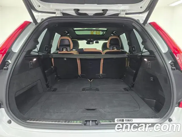 Volvo XC90 2022 — Фото 19/20