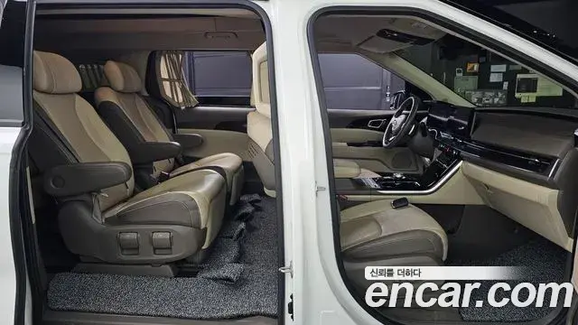 Kia Carnival 2021 — Фото 13/20
