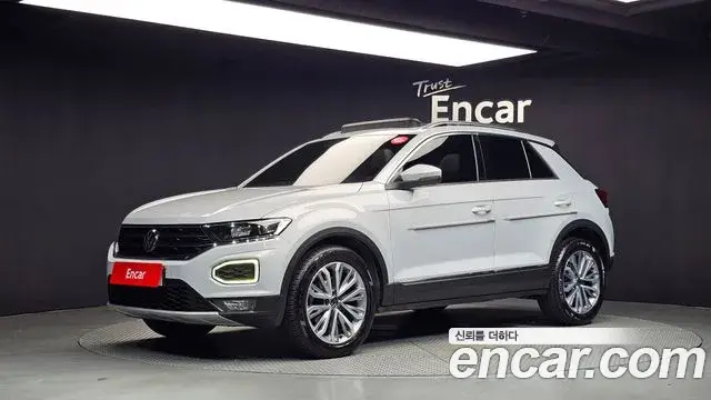 Volkswagen T-Roc 2021 — Фото 1/20
