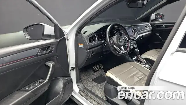 Volkswagen T-Roc 2021 — Фото 10/20