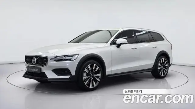 Volvo V60 Cross Country 2025 — ფოტო 6/20