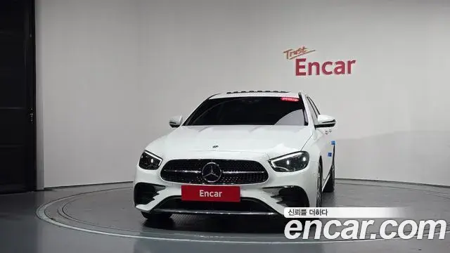 Mercedes-Benz E-Class 2023 — Фото 3/20