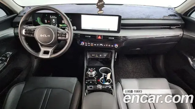 Kia K5 2024 — Şəkil 17/32