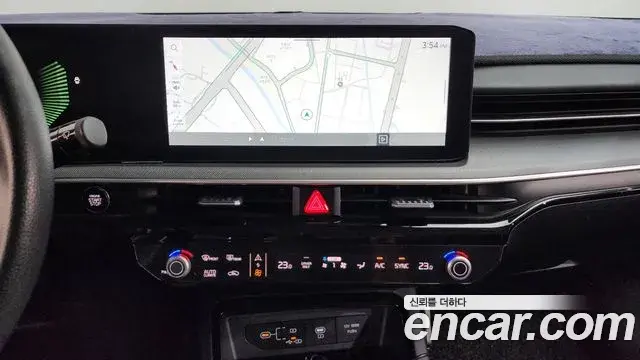 Kia K5 2024 — Şəkil 10/32