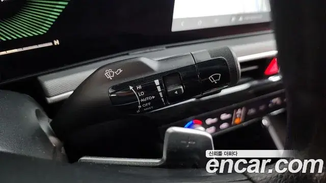 Kia K5 2024 — Şəkil 19/32