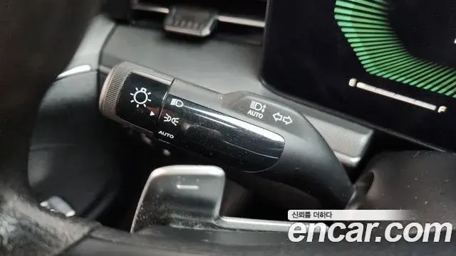 Kia K5 2024 — Şəkil 28/32