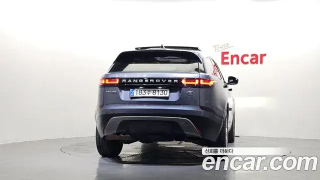 Land Rover Range Rover Velar 2018 — Photo 10/20