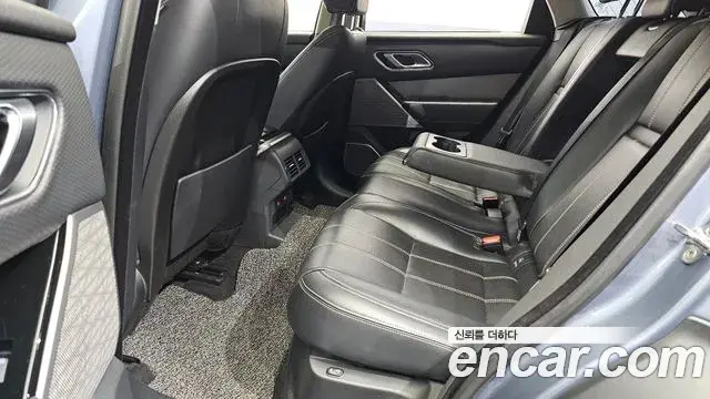 Land Rover Range Rover Velar 2018 — Photo 12/20