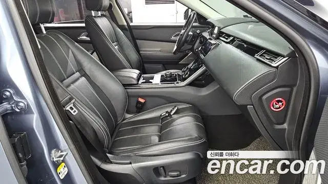 Land Rover Range Rover Velar 2018 — Photo 8/20