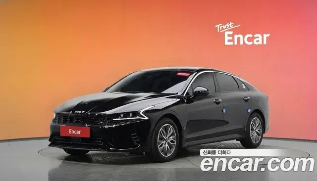 Kia K5 2023 — Şəkil 13/38