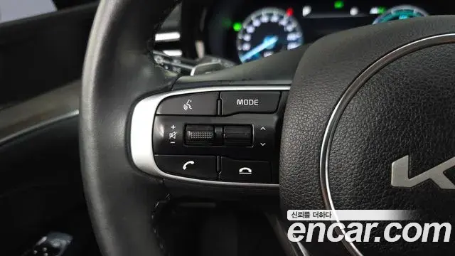 Kia K5 2023 — Şəkil 38/38
