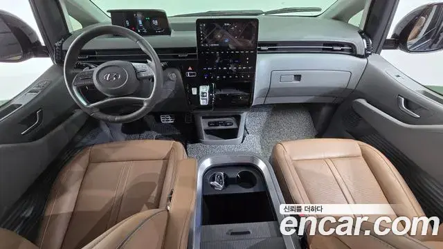 Hyundai Staria 2023 — Фото 7/20