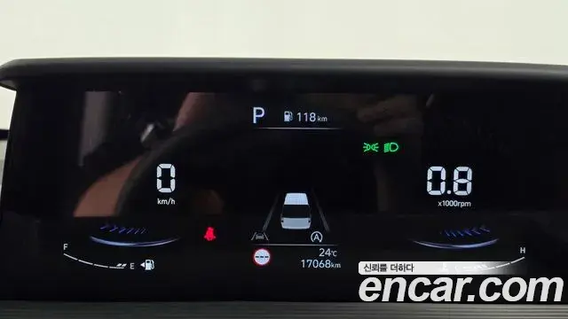 Hyundai Staria 2023 — Фото 8/20