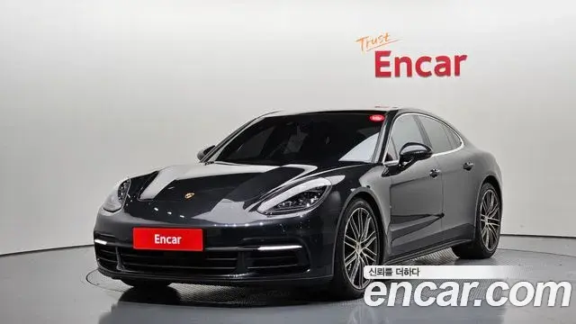 Porsche Panamera 2018 — Фото 1/20