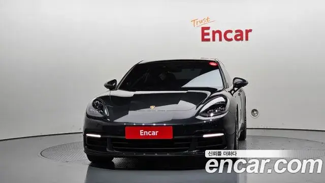 Porsche Panamera 2018 — Фото 3/20