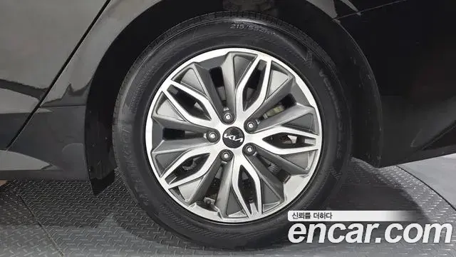 Kia K5 2022 — Şəkil 4/35