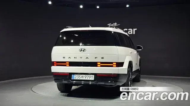 Hyundai Santa Fe 2024 — Фото 4/20