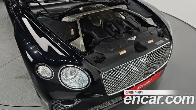 Bentley Continental GT 2020 — Photo 7/20