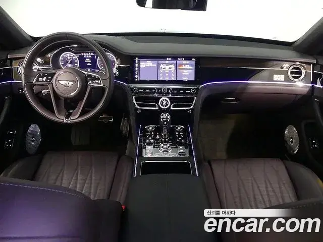 Bentley Flying Spur 2020 — ფოტო 15/20