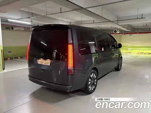 Hyundai Staria 2021 — Фото 6/11