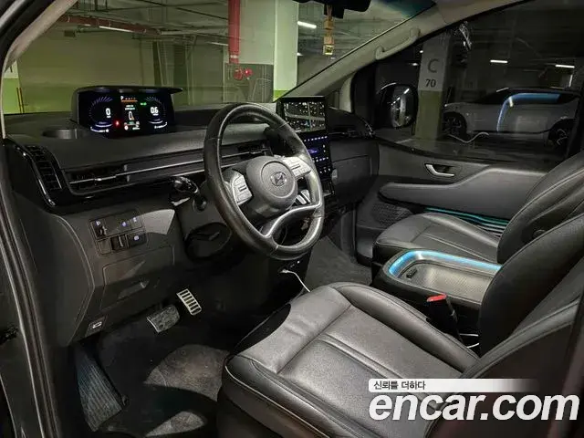 Hyundai Staria 2021 — Фото 8/11