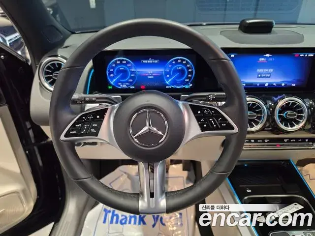 Mercedes-Benz EQB 2025 — Photo 20/20