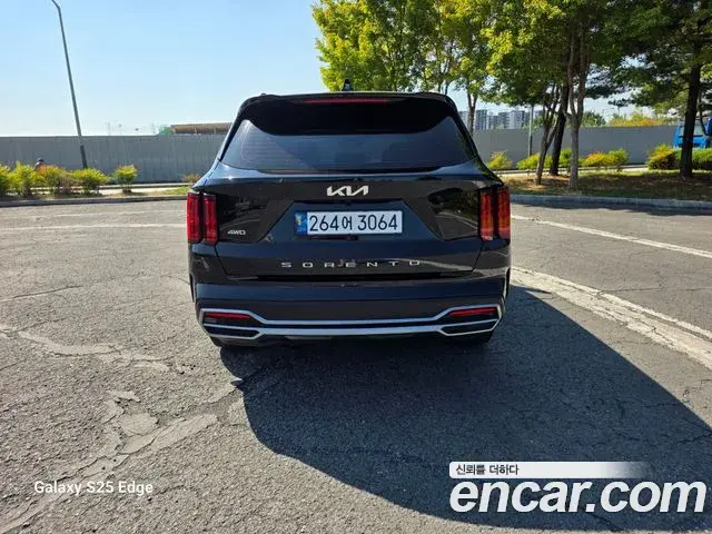 Kia Sorento 2021 — Photo 2/20