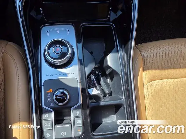 Kia Sorento 2021 — Photo 17/20