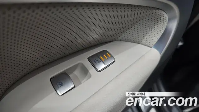 Genesis G70 2021 — ფოტო 23/35