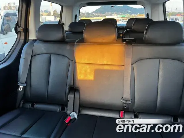 Hyundai Staria 2024 — Фото 12/19