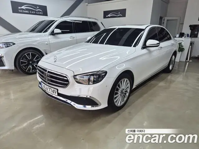 Mercedes-Benz E-Class 2021 — Фото 9/19