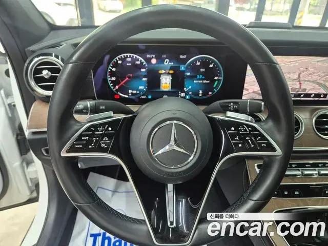 Mercedes-Benz E-Class 2021 — Фото 14/19