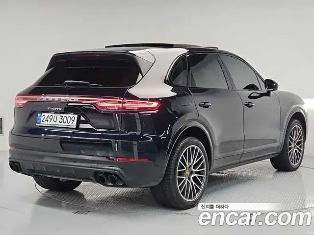 Porsche Cayenne 2020 — Фото 2/17