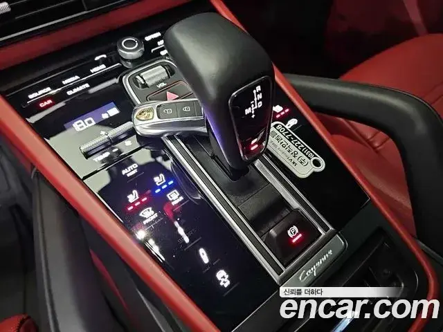 Porsche Cayenne 2020 — Фото 10/17