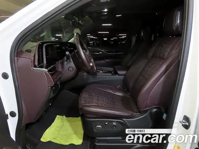 Cadillac Escalade 2023 — Photo 16/19