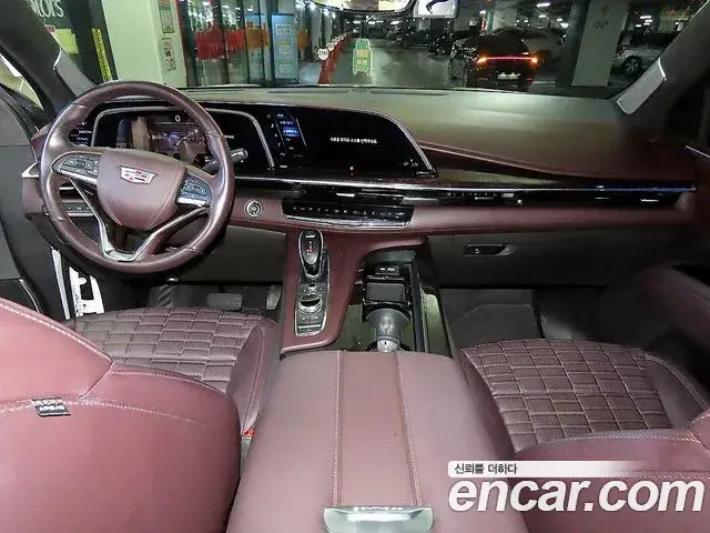 Cadillac Escalade 2023 — Photo 10/19