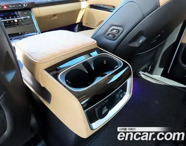 Kia Carnival 2022 — Фото 18/20