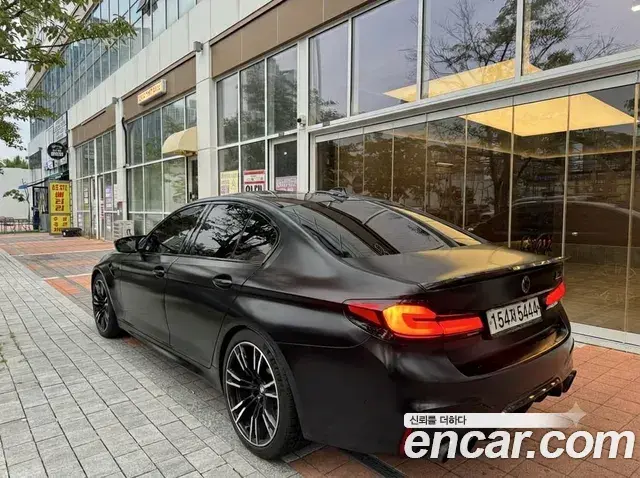 BMW M5 2018 — Фото 2/13