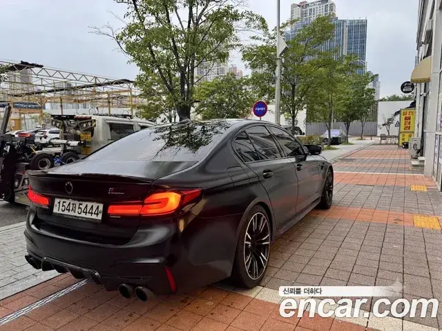 BMW M5 2018 — Фото 3/13