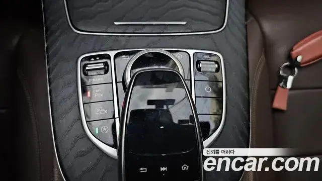 Mercedes-Benz E-Class 2020 — Фото 17/20