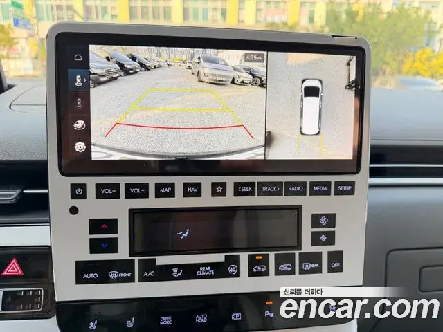 Hyundai Staria 2025 — Фото 11/17