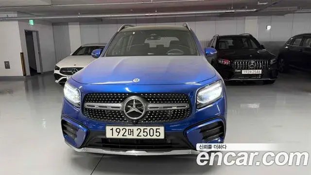 Mercedes-Benz GLB-Class 2025 — Фото 2/18