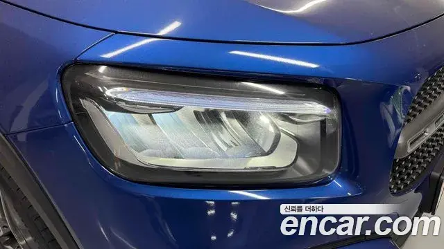 Mercedes-Benz GLB-Class 2025 — Фото 8/18