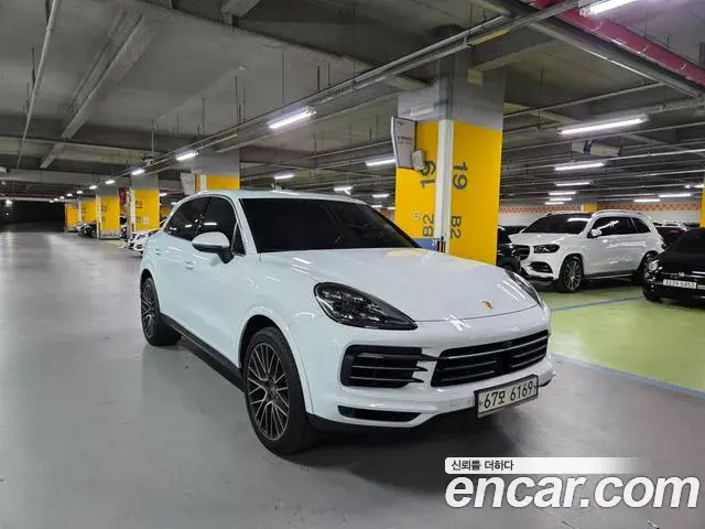 Porsche Cayenne 2019 — Фото 3/20
