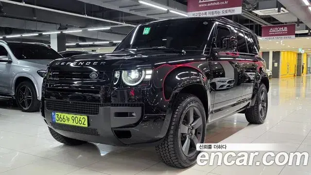 Land Rover Defender 2025 — Фото 1/20