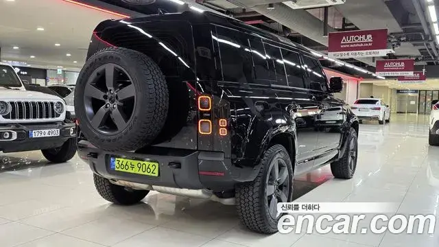 Land Rover Defender 2025 — Фото 10/20