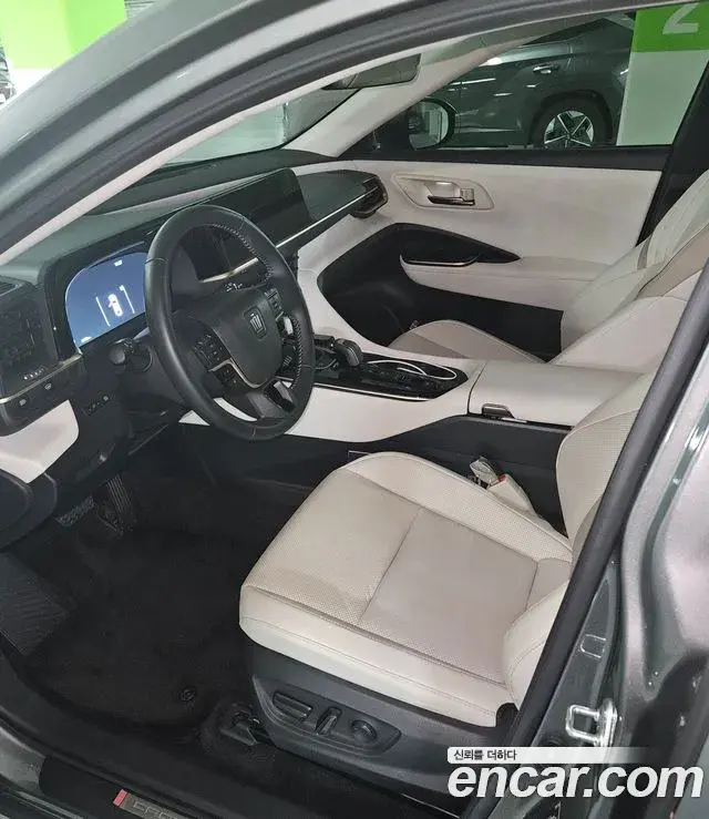 Toyota Crown Crossover 2024 — Şəkil 7/10